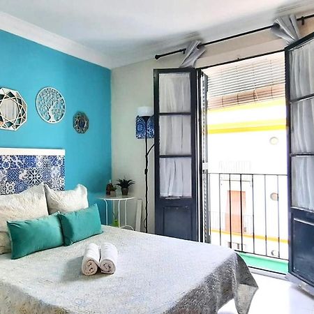 Budget And Cute Rooms With Balcony Sevilla Center Exterior foto