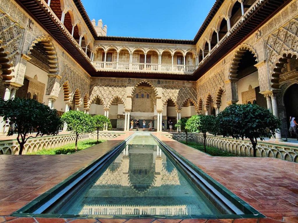 Budget And Cute Rooms With Balcony Sevilla Center Exterior foto